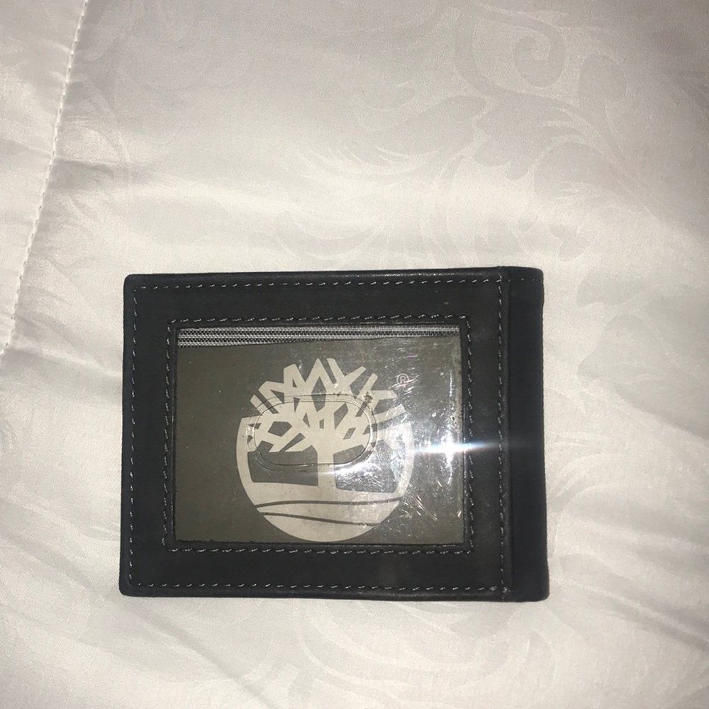 Men’s timberland wallet.